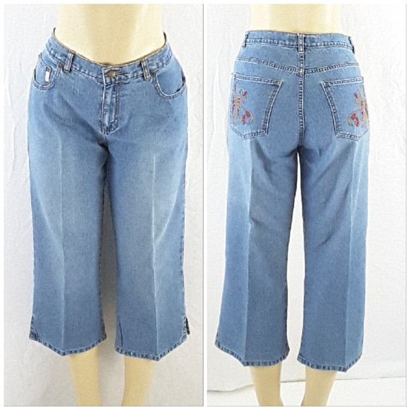 Ninety Denim - NINETY JEANS, Embroidered Pockets Capris, size 10